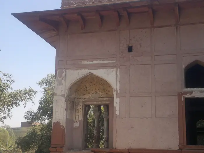 Sheesh Mahal in the Mughal garden, Shalimar Bagh
